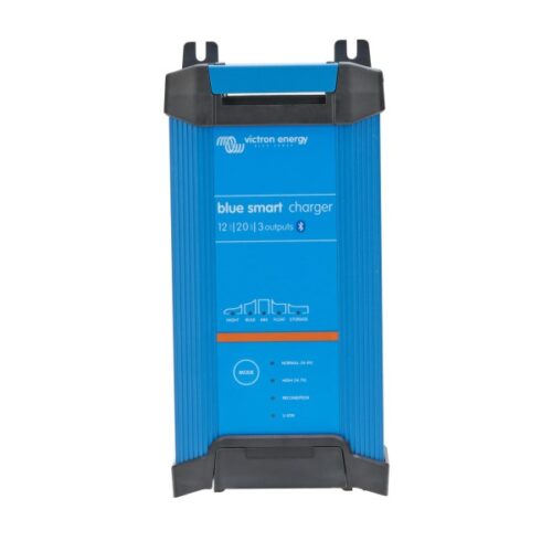 VICTRON BlueSmart Charger IP 22 12 V / 20 A / 3 charging outputs