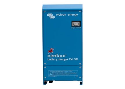 A charger that can be used anywhere in the world! This high-quality Centaur battery charger has a three-step charging characteristic as well as universal power input and can charge up to three separate batteries simultaneously. Suitable for a battery capacity between 120 and 300 Ah. Charging current 30 A.